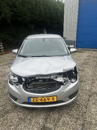 demontáž osobní automobily Opel Karl 1.0 ecoFLEX 120 Jaar Edition    41119 nap 2019/7